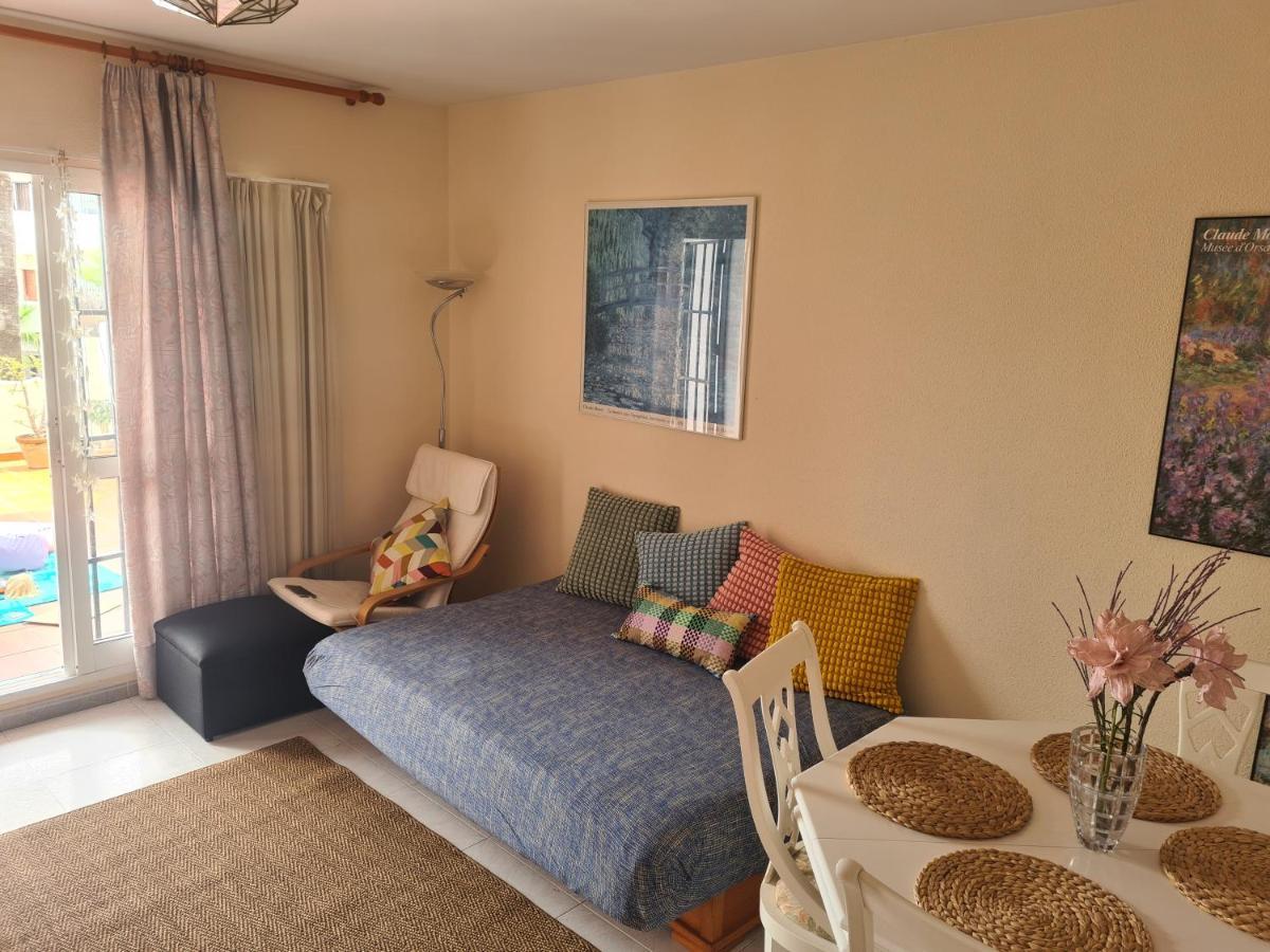 Apartamento En Mijas Con Terraza, Capacidad Para 5 Personas Con Piscina De Temporada Малага Екстериор снимка