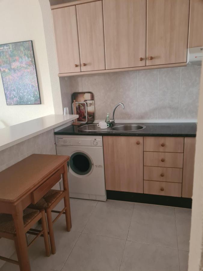 Apartamento En Mijas Con Terraza, Capacidad Para 5 Personas Con Piscina De Temporada Малага Екстериор снимка