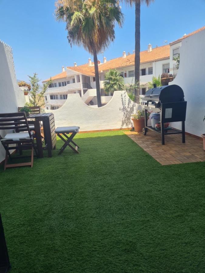 Apartamento En Mijas Con Terraza, Capacidad Para 5 Personas Con Piscina De Temporada Малага Екстериор снимка